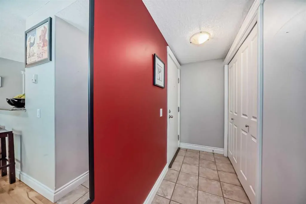 1027 1 Avenue NW #401