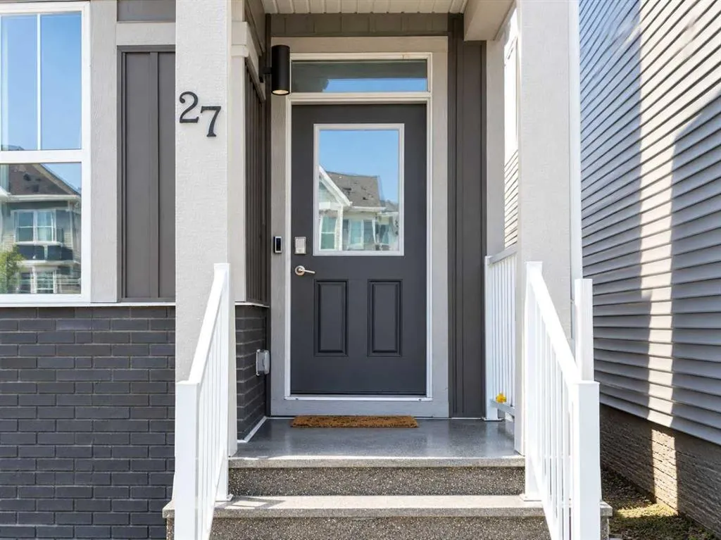27 Cornerstone Green NE