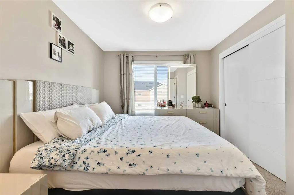 245 Redstone Walk NE #203