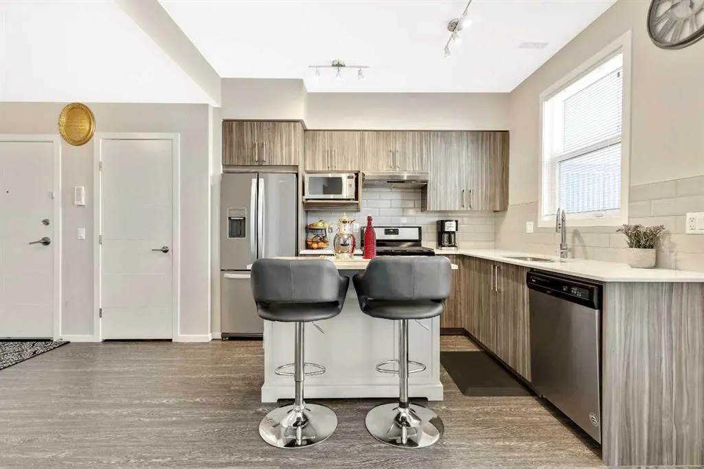 245 Redstone Walk NE #203