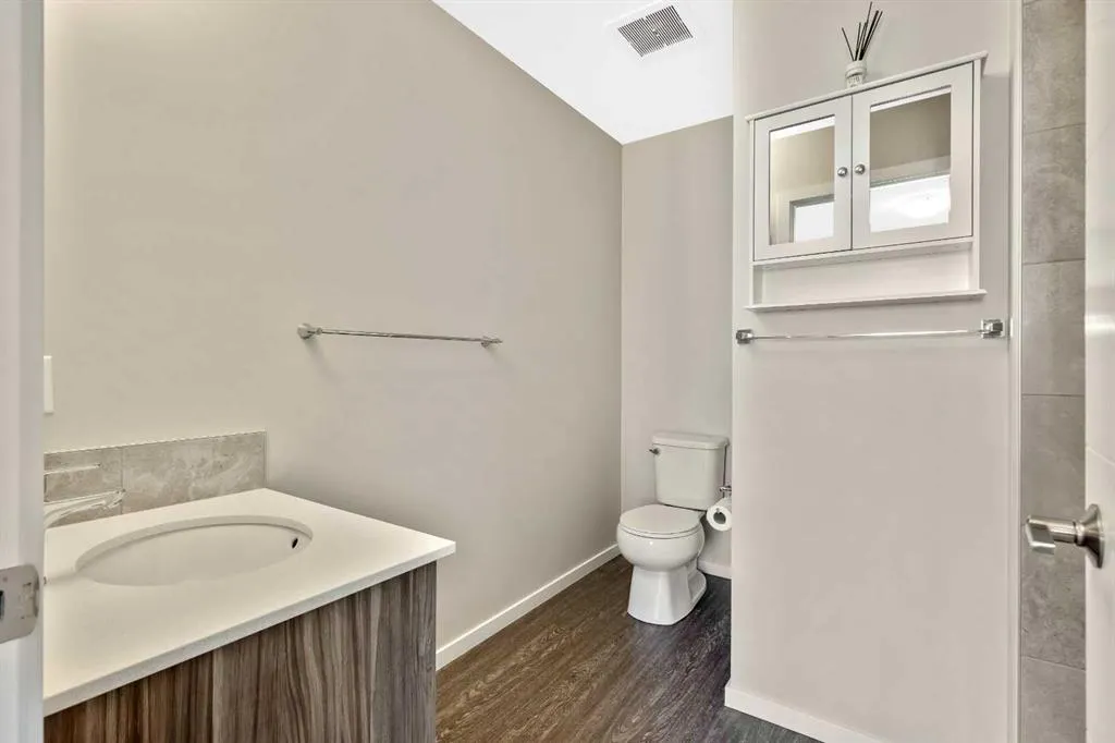 245 Redstone Walk NE #203