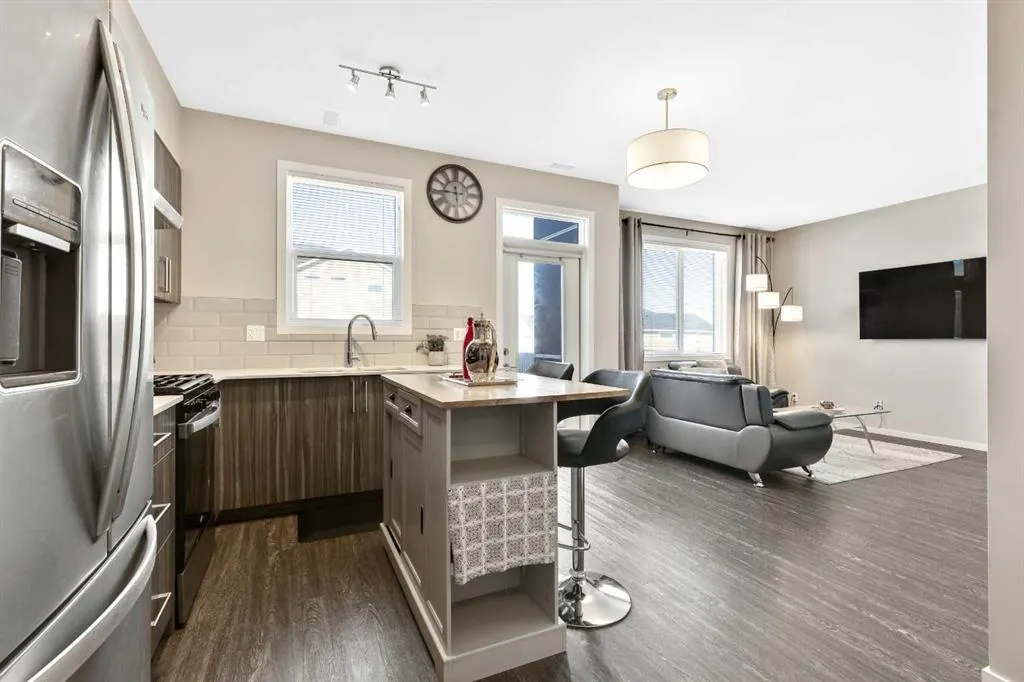 245 Redstone Walk NE #203