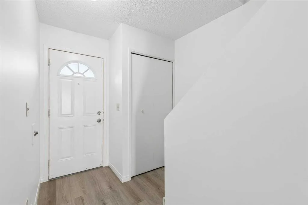 32 Whitnel Court NE #42