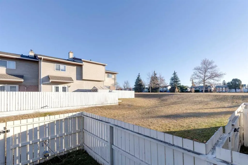 32 Whitnel Court NE #42