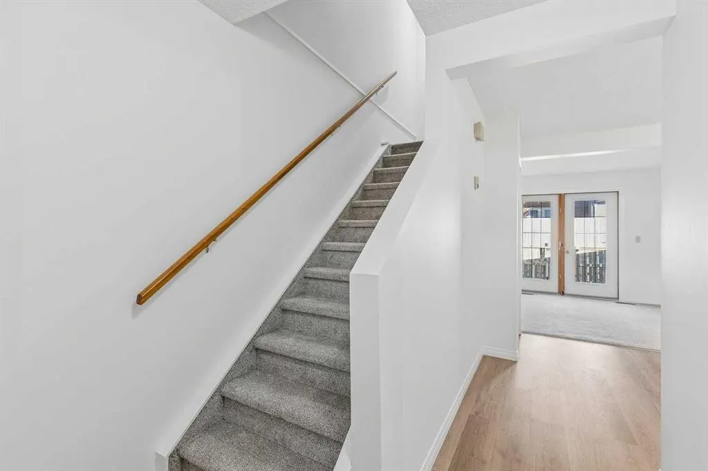32 Whitnel Court NE #42