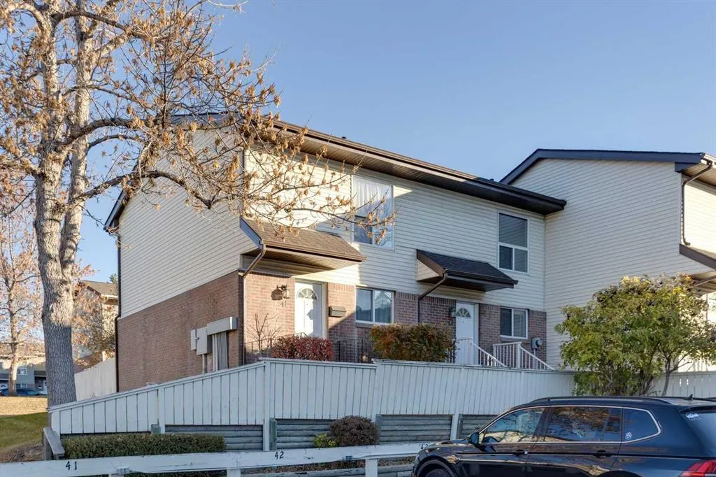 32 Whitnel Court NE #42