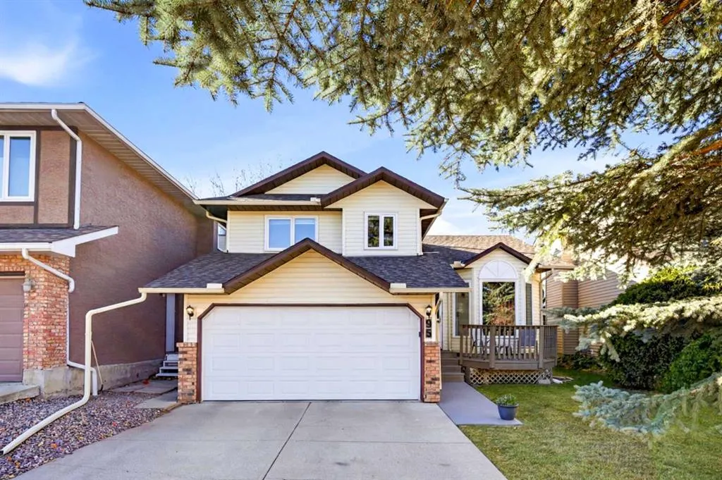 95 Macewan Ridge Close NW