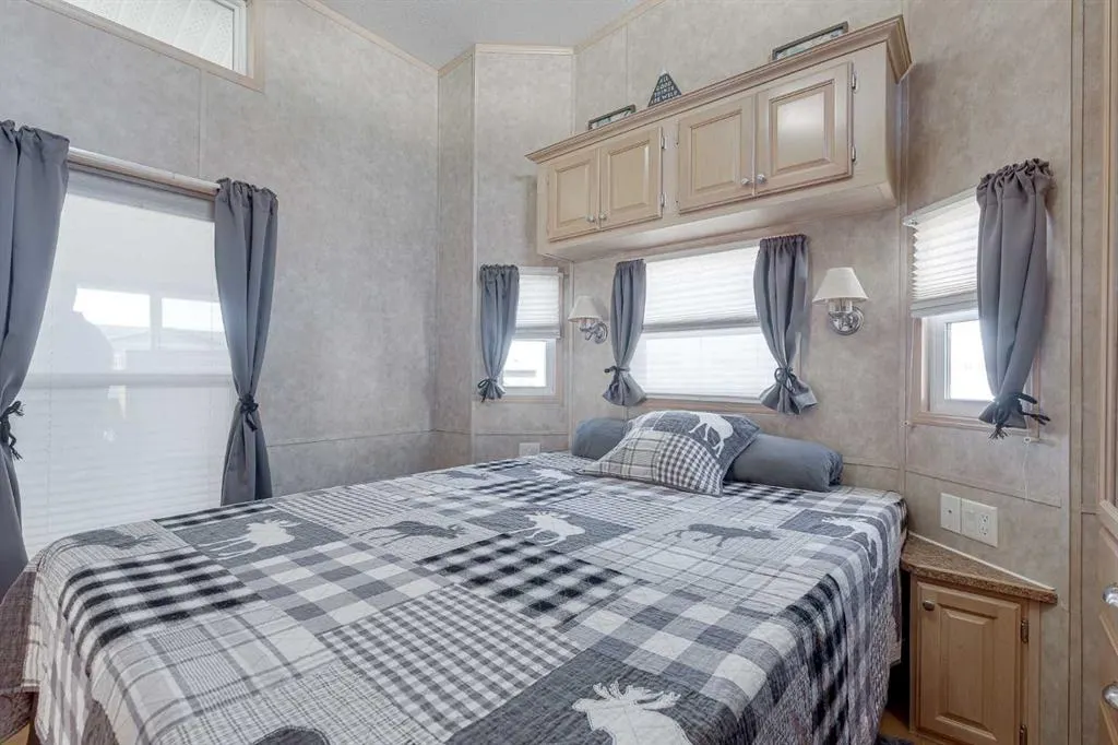 5011 49 Avenue #34A