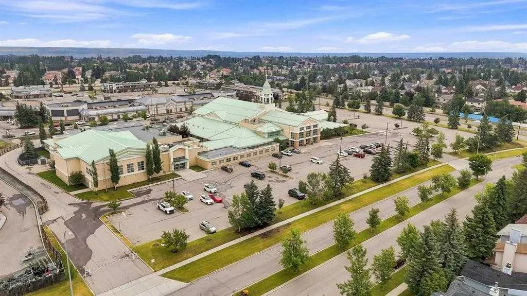 70 Edgeburn Crescent NW
