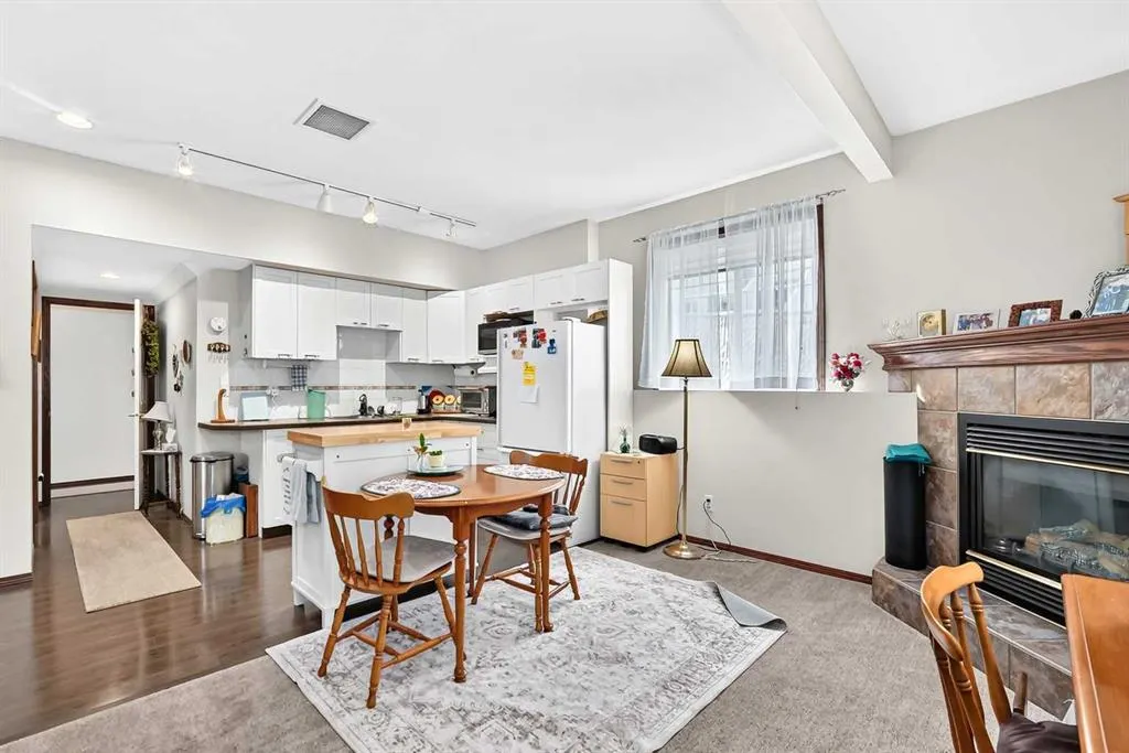 32 Meadowpark Place