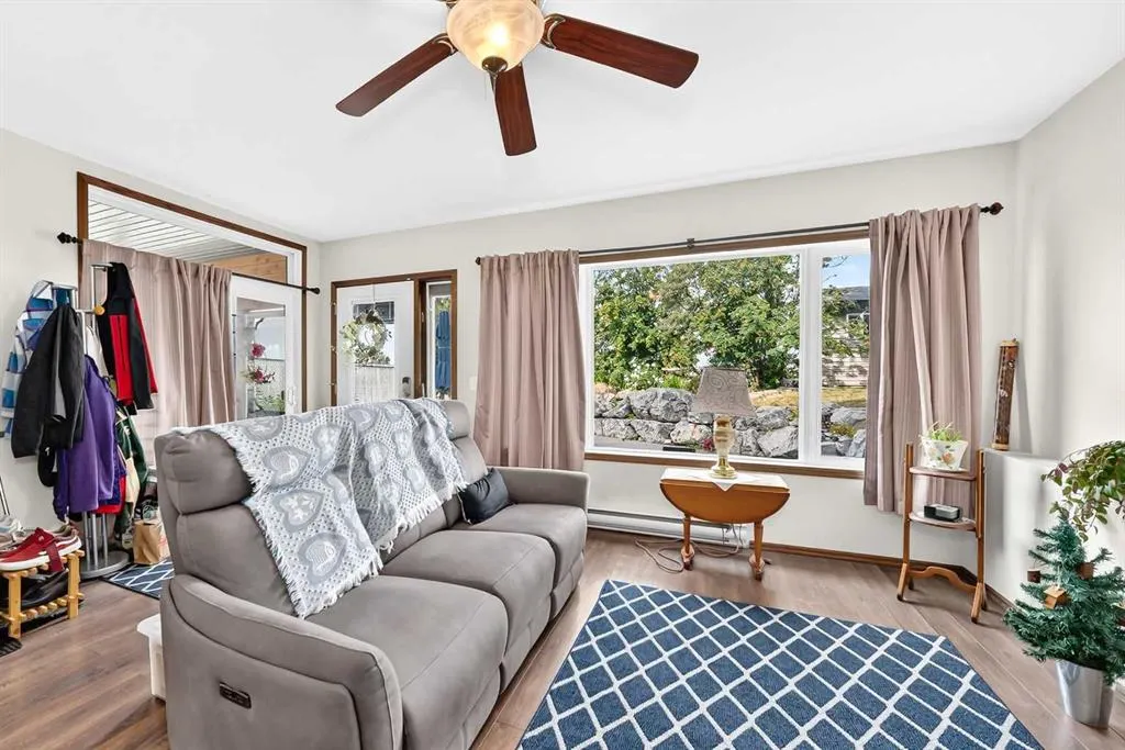 32 Meadowpark Place