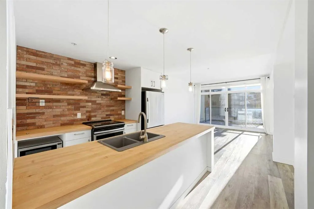 540 34 Street NW #107