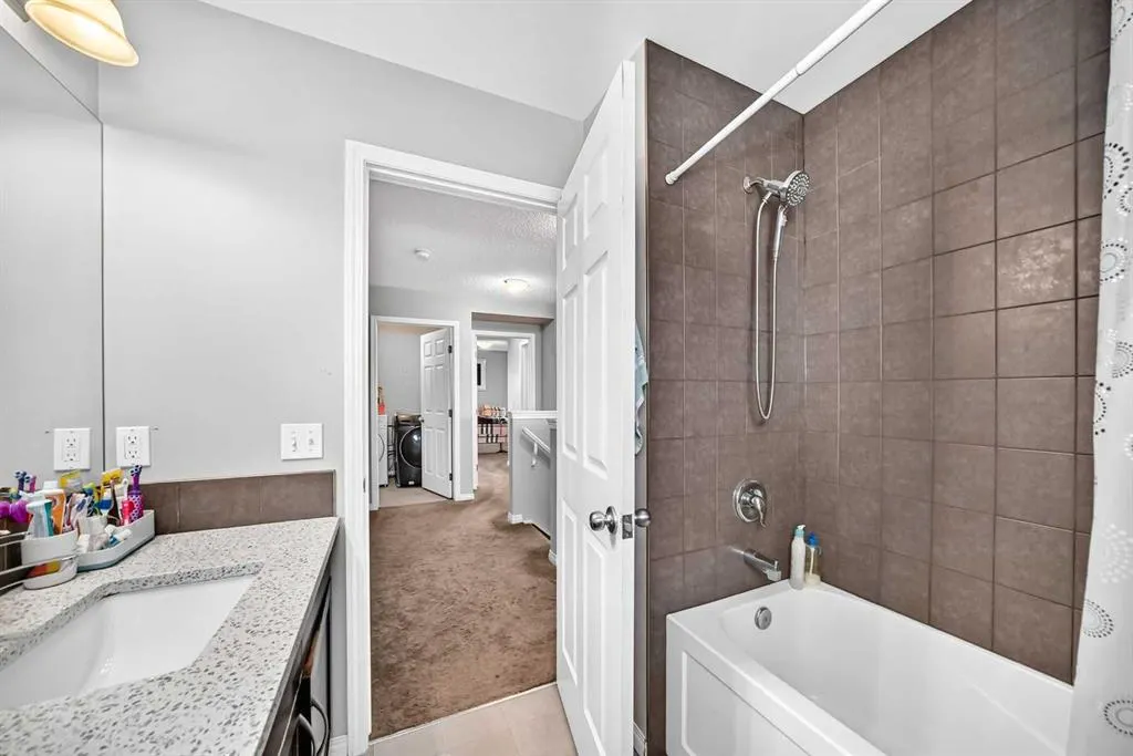 151 Windwood Grove SW