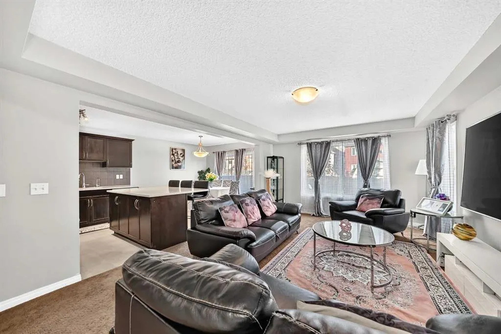 151 Windwood Grove SW