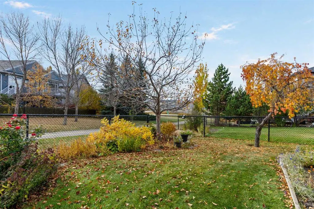 3 Tuscany Meadows Crescent NW