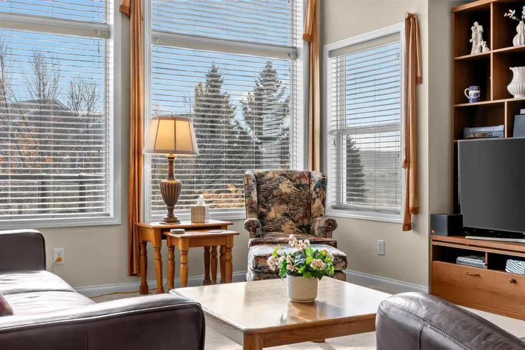 3 Tuscany Meadows Crescent NW