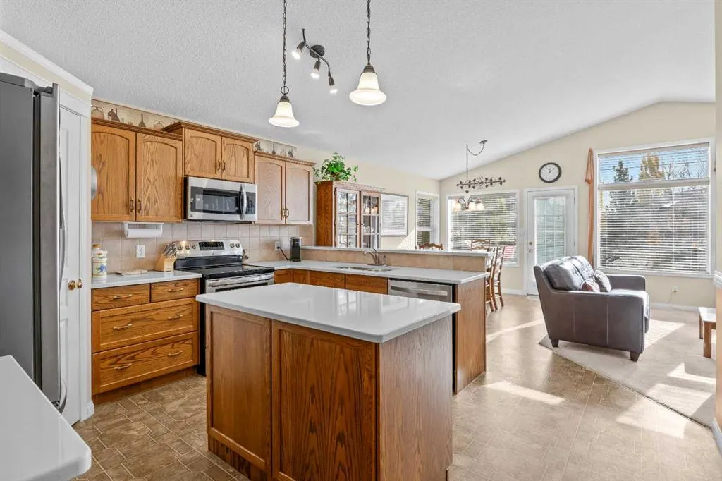 3 Tuscany Meadows Crescent NW