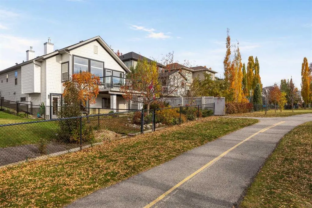 3 Tuscany Meadows Crescent NW