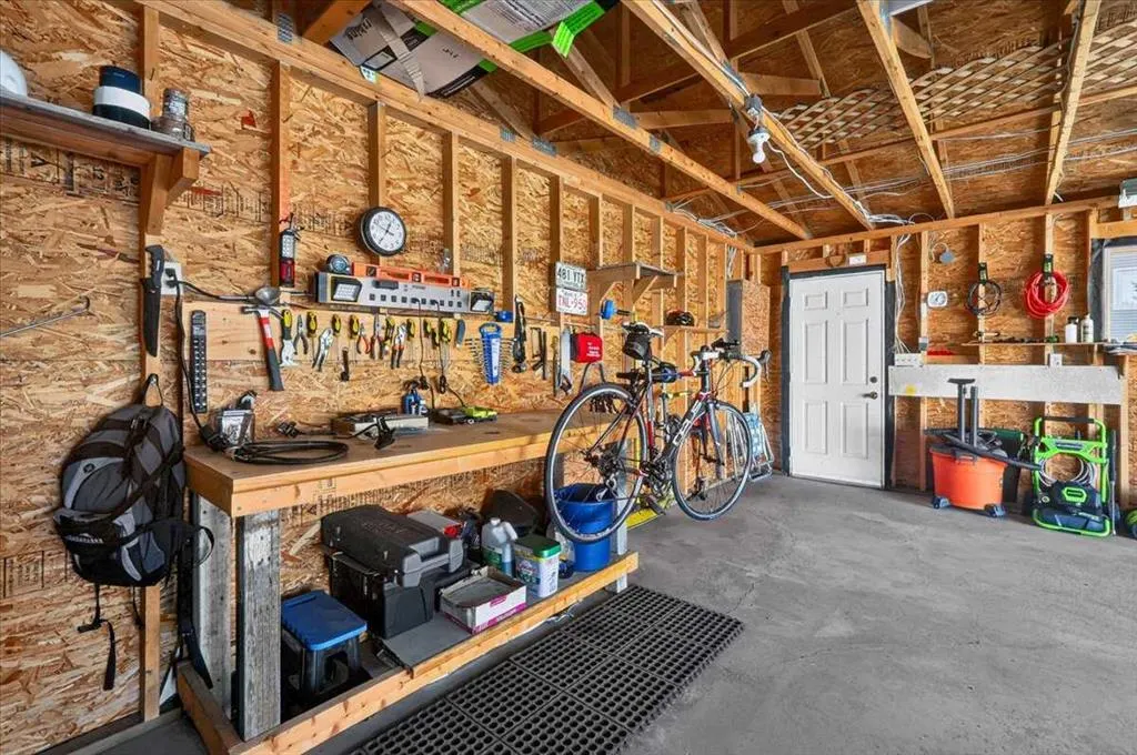 85 River Rock Circle SE
