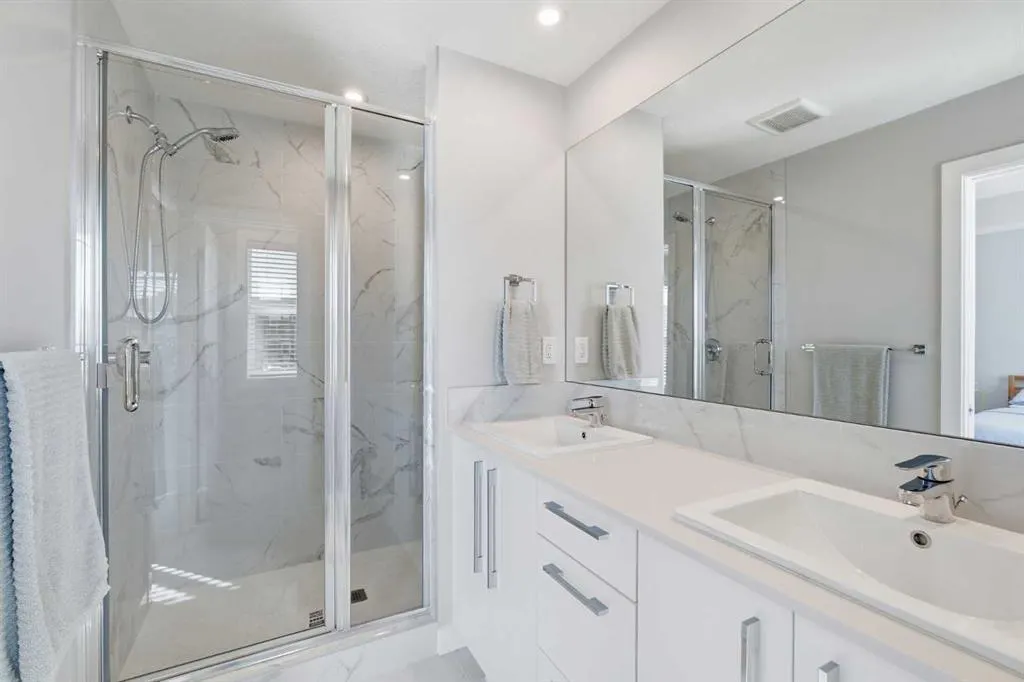 416 West Lakeview Drive