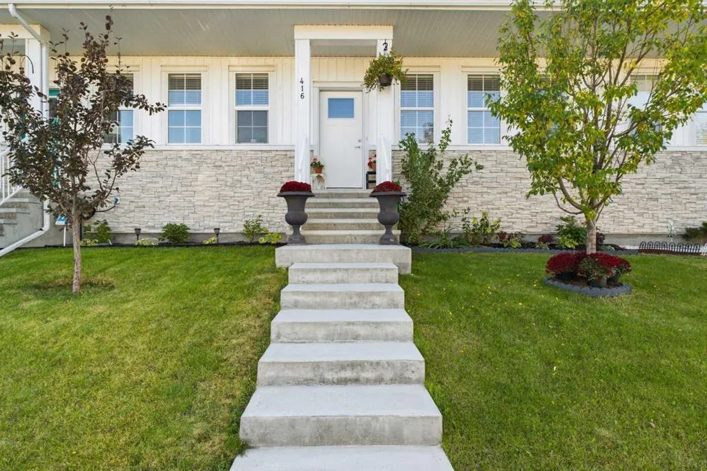 416 West Lakeview Drive