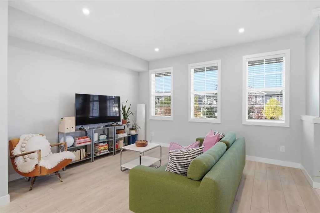 416 West Lakeview Drive
