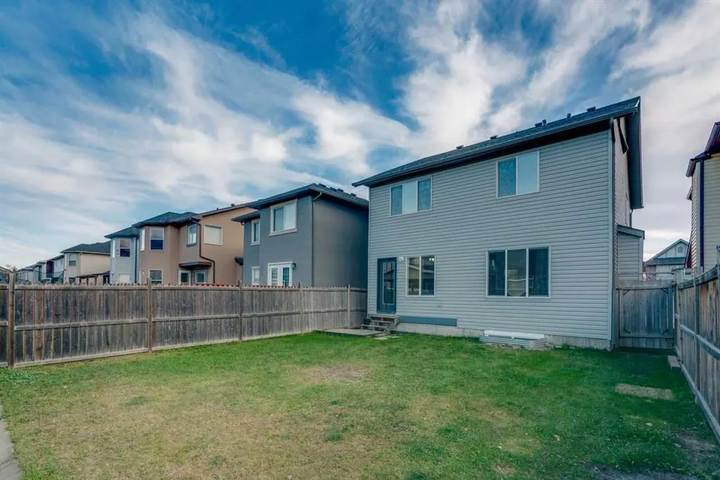 105 Saddlecrest Green NE