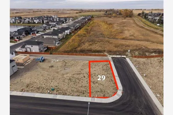 4 Lakewood Way