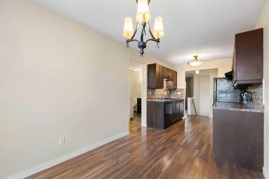20 Dalhousie Crescent NW