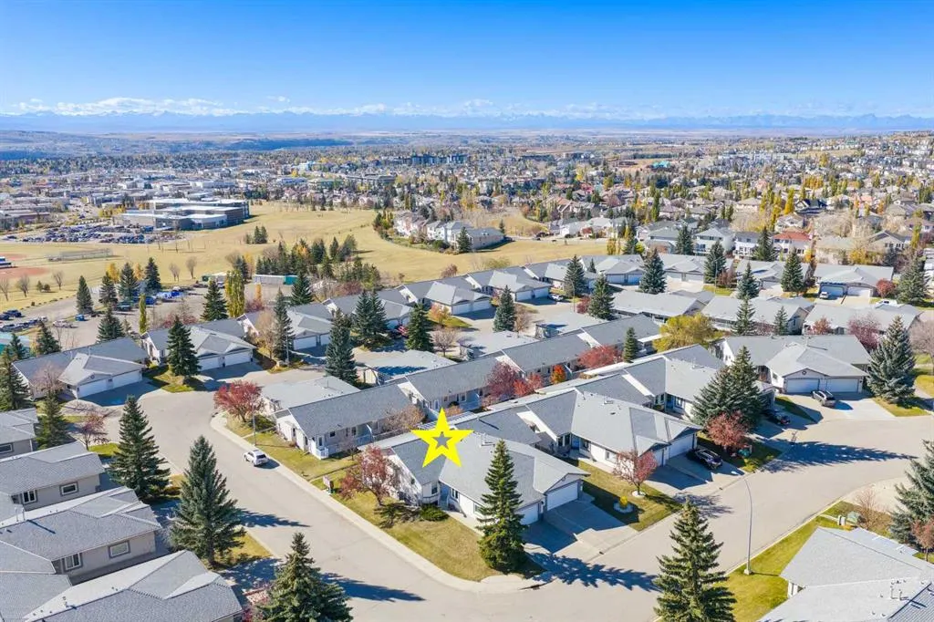 4 ARBOUR CLIFF Court NW