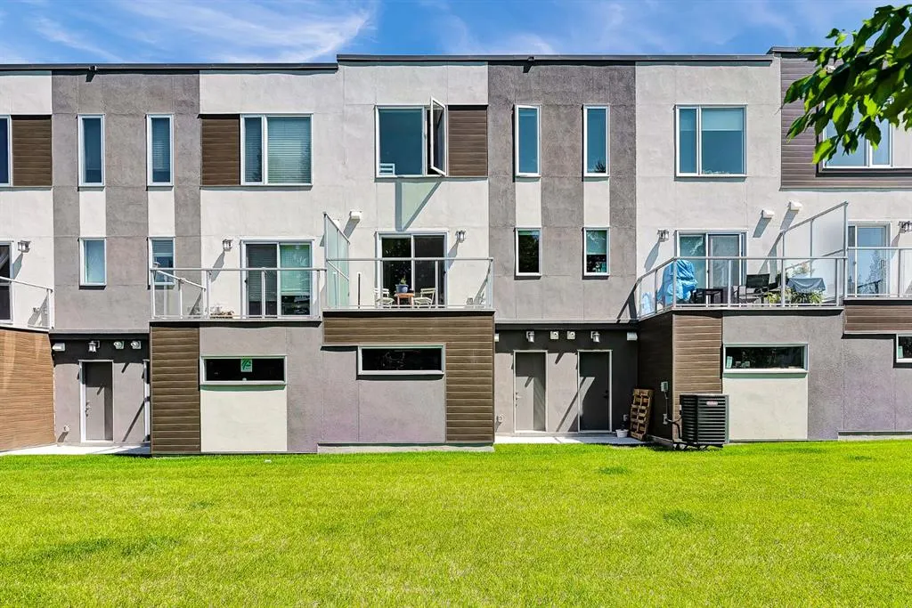 426 Shawnee Square SW