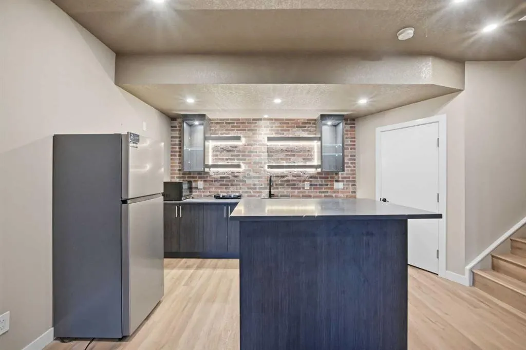 110 Baysprings Gardens SW