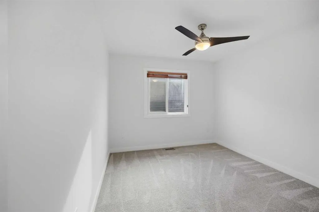 110 Baysprings Gardens SW