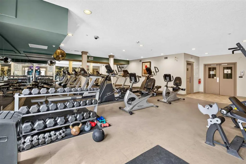 30 Discovery Ridge Close SW #305