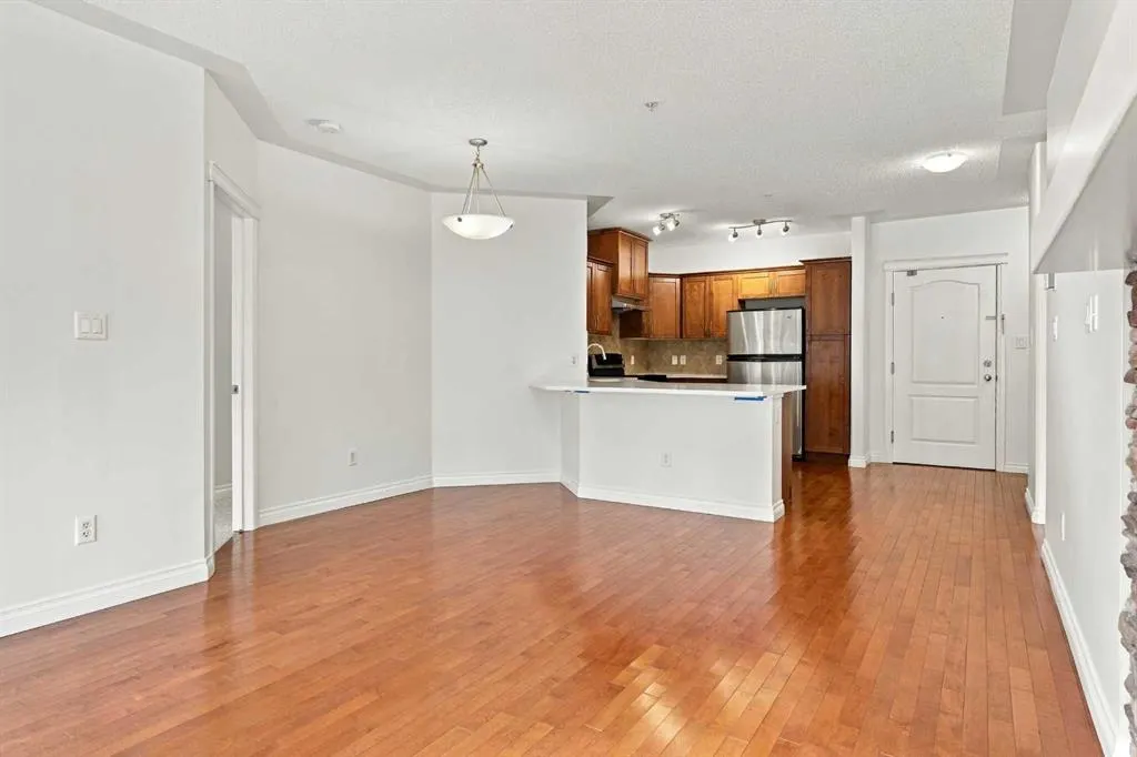 30 Discovery Ridge Close SW #305