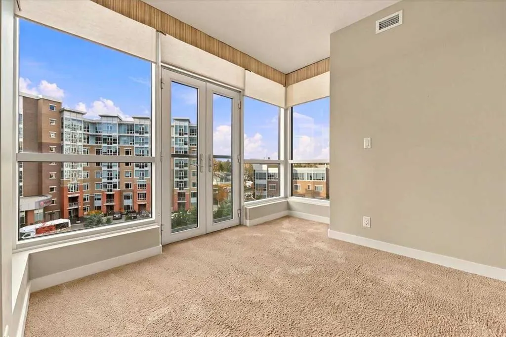 24 Varsity Estates Circle NW #502