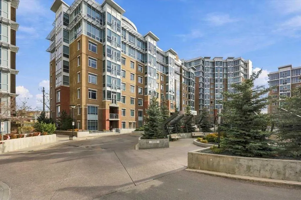 24 Varsity Estates Circle NW #502