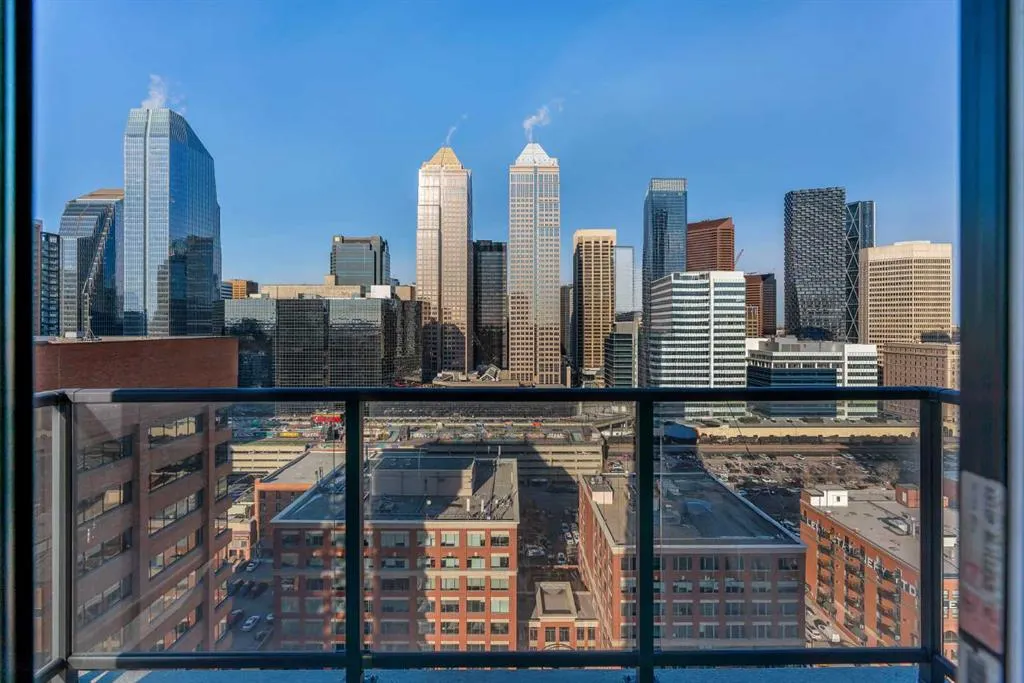 310 12 Avenue SW #1902