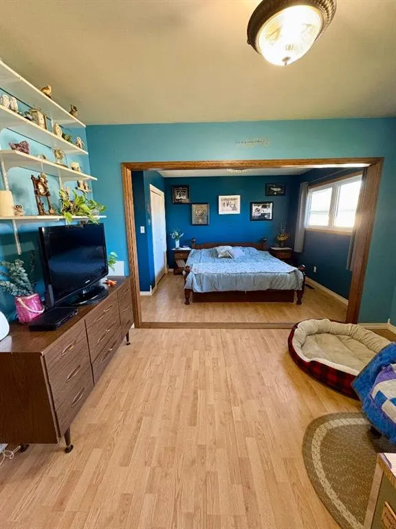 31 9 Street W
