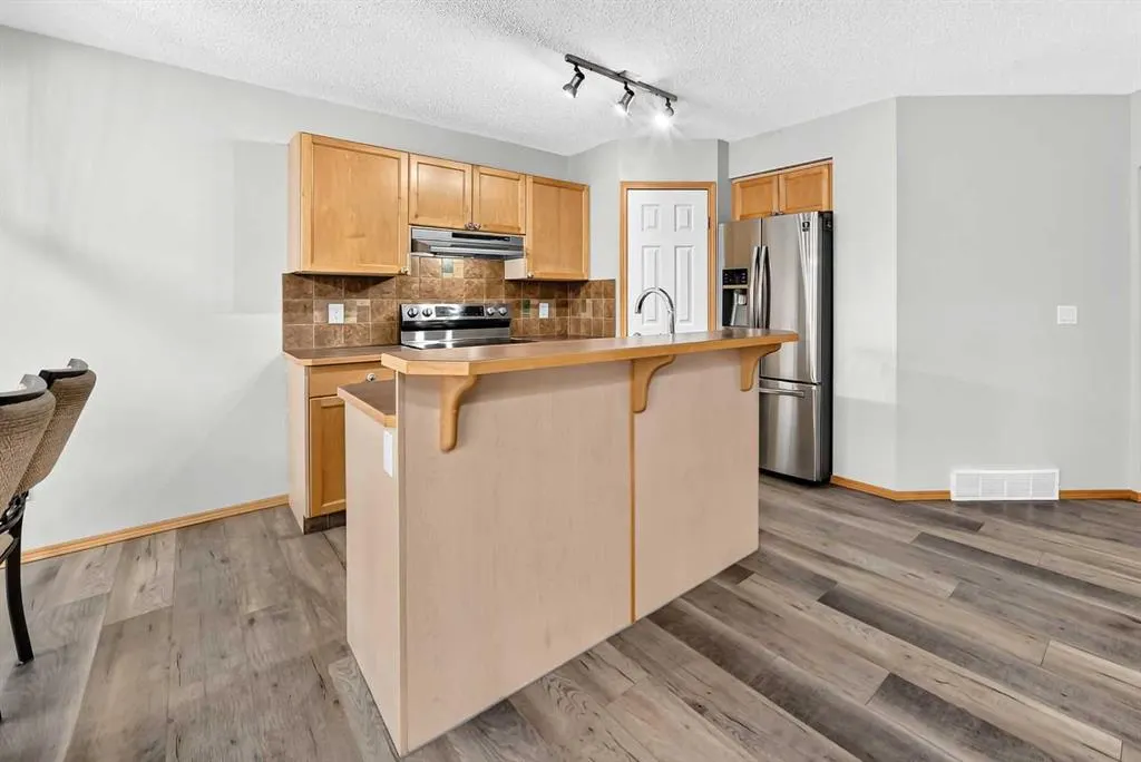 140 Everstone Way SW