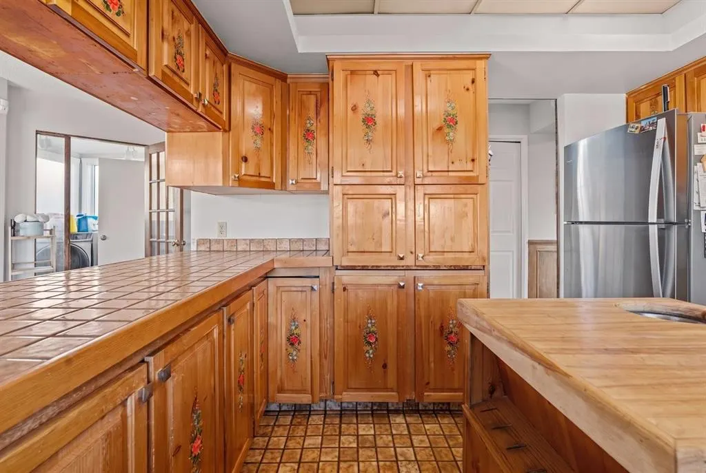 32 Castleglen Court NE