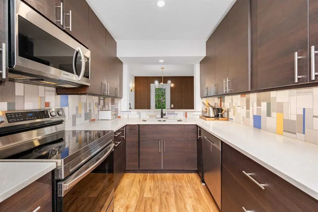 503 Signal Hill Green SW