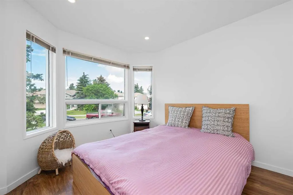 503 Signal Hill Green SW