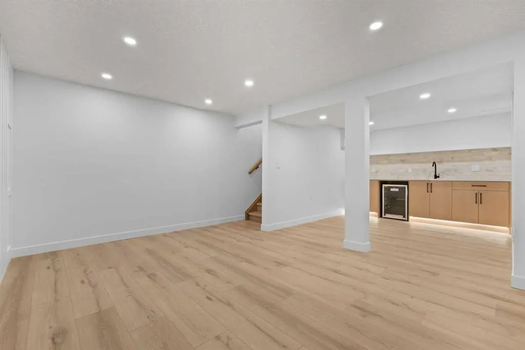 423 Queen Anne Way SE