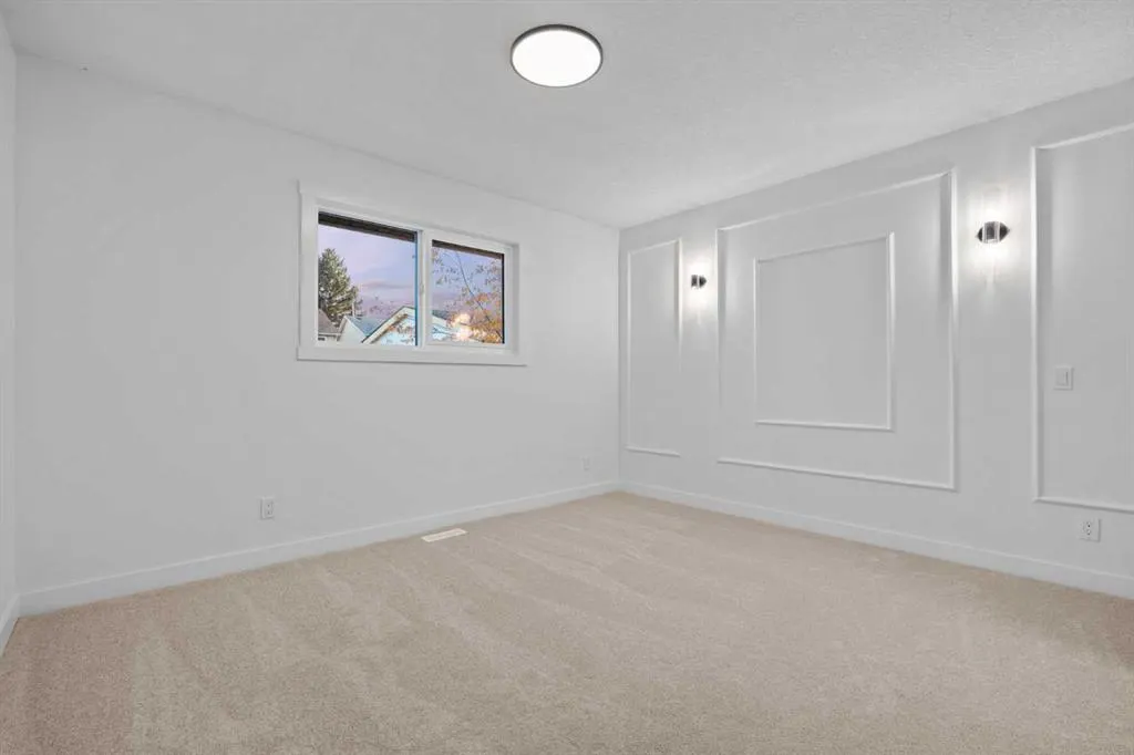 423 Queen Anne Way SE