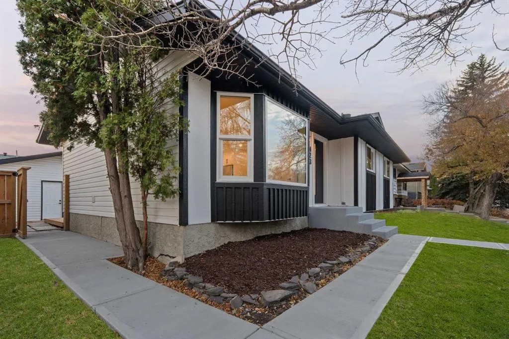 423 Queen Anne Way SE