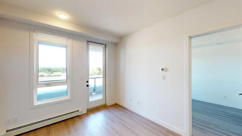 3932 University Avenue NW #322