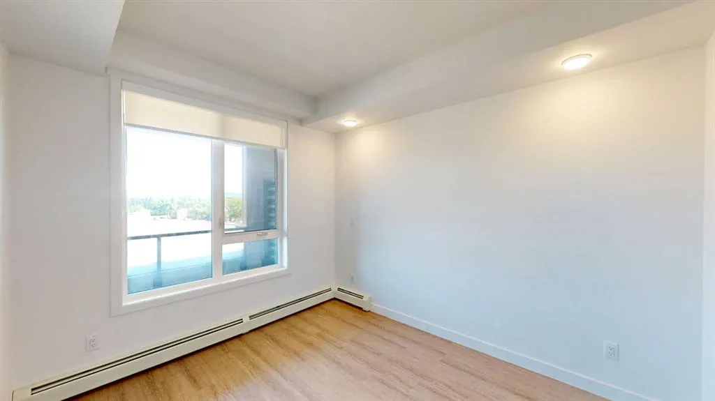 3932 University Avenue NW #322