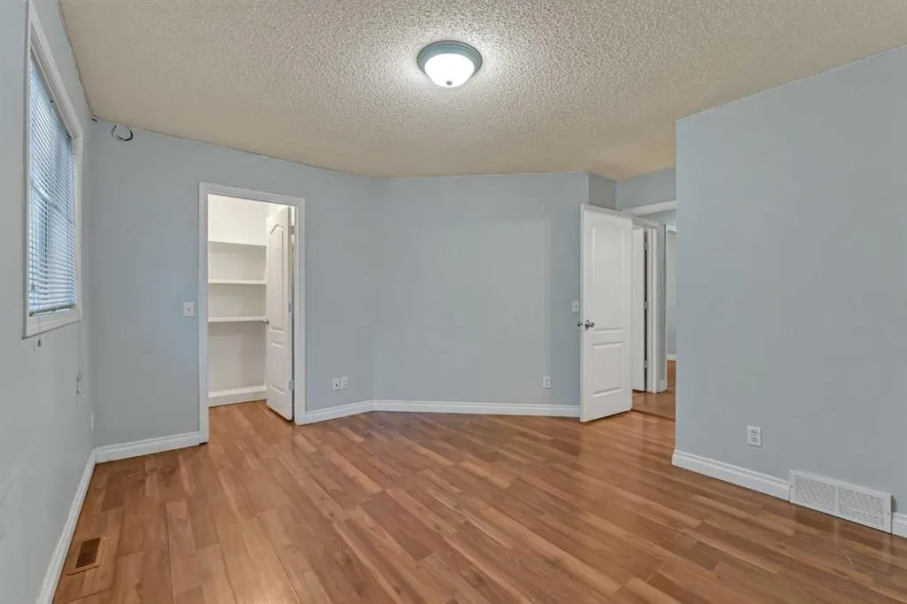 212 Coral Springs Circle NE
