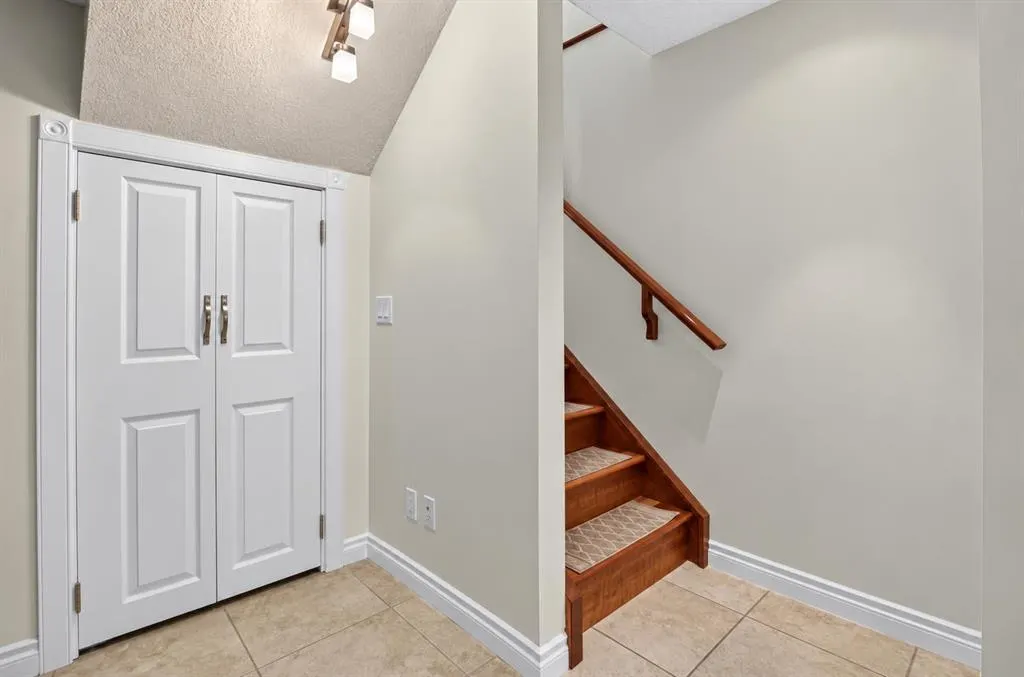20 Erin Croft Place SE